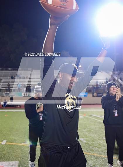 Thumbnail 3 in Victory Christian Academy vs. St. Joseph Academy (CIF SDS D6 Final) photogallery.