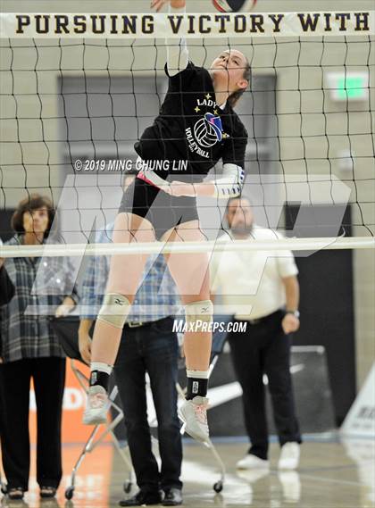 Thumbnail 3 in Aptos vs. Nordhoff (CIF State D4 Final) photogallery.