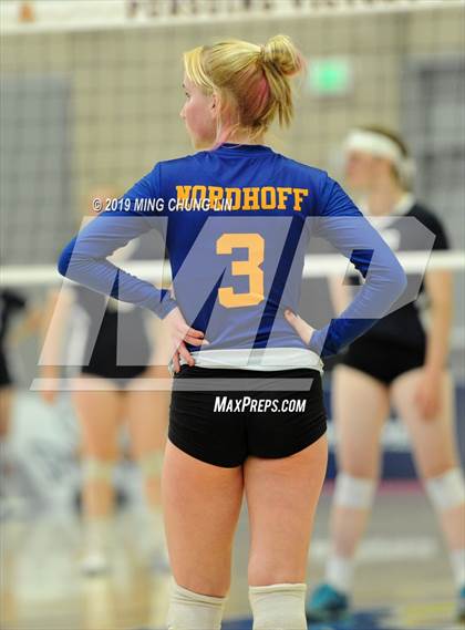Thumbnail 3 in Aptos vs. Nordhoff (CIF State D4 Final) photogallery.