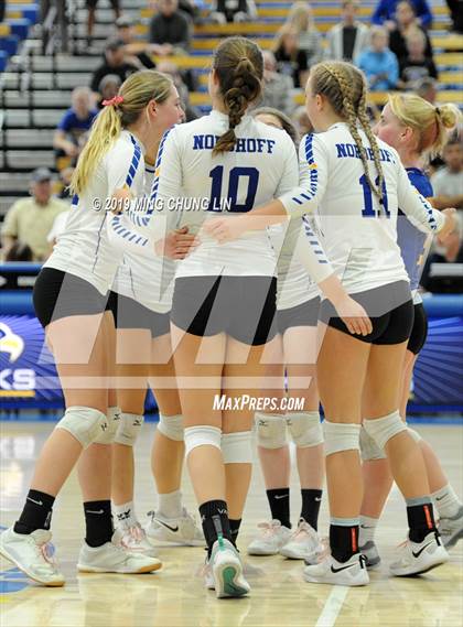 Thumbnail 2 in Aptos vs. Nordhoff (CIF State D4 Final) photogallery.