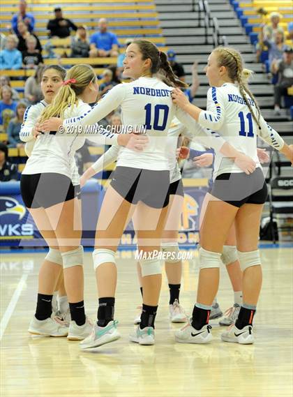 Thumbnail 2 in Aptos vs. Nordhoff (CIF State D4 Final) photogallery.