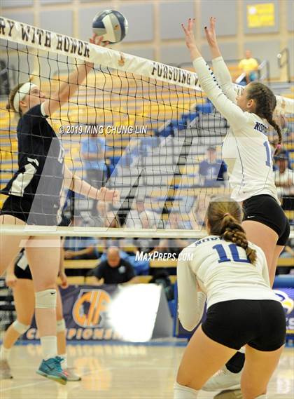 Thumbnail 3 in Aptos vs. Nordhoff (CIF State D4 Final) photogallery.