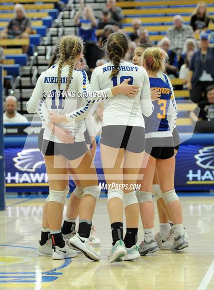 Thumbnail 1 in Aptos vs. Nordhoff (CIF State D4 Final) photogallery.