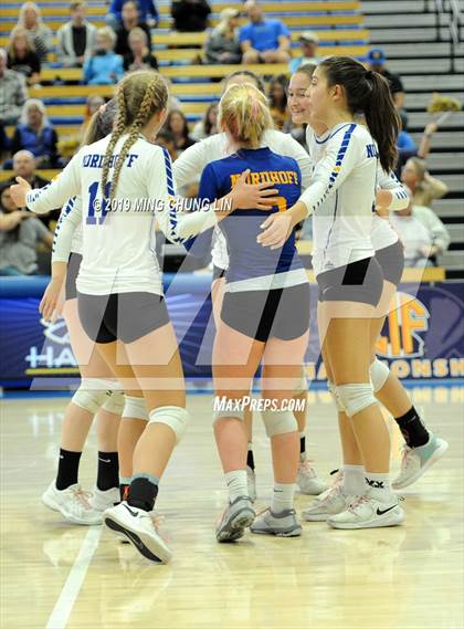 Thumbnail 2 in Aptos vs. Nordhoff (CIF State D4 Final) photogallery.