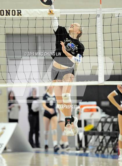 Thumbnail 2 in Aptos vs. Nordhoff (CIF State D4 Final) photogallery.