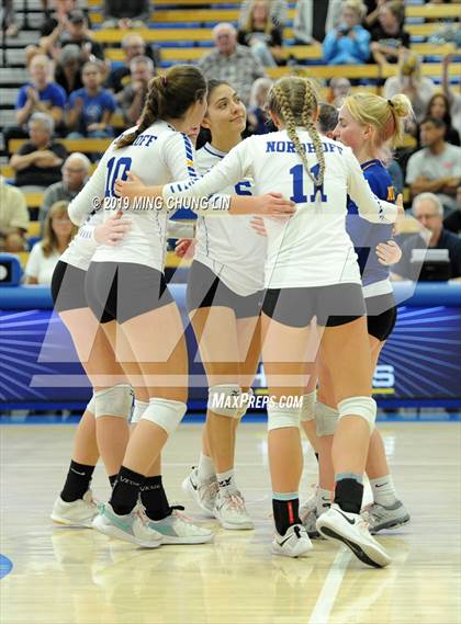Thumbnail 2 in Aptos vs. Nordhoff (CIF State D4 Final) photogallery.