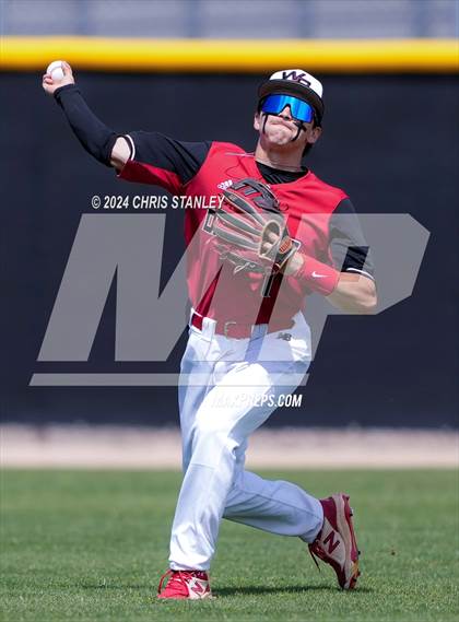 Thumbnail 2 in Douglas County vs. West Point (Bob Everett Classic) photogallery.