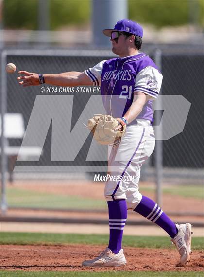 Thumbnail 2 in Douglas County vs. West Point (Bob Everett Classic) photogallery.