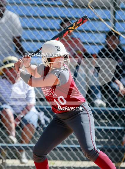 Thumbnail 1 in Downey @ Chaminade (CIFSS D1V Round 2 Playoffs) photogallery.