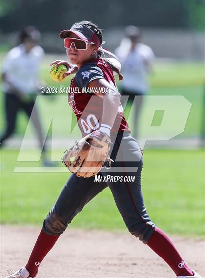 Thumbnail 1 in Downey @ Chaminade (CIFSS D1V Round 2 Playoffs) photogallery.