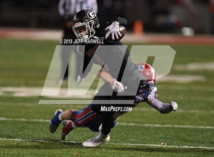 Thumbnail 2 in Girard vs. Licking Valley (OHSAA D4 Regional Final) photogallery.