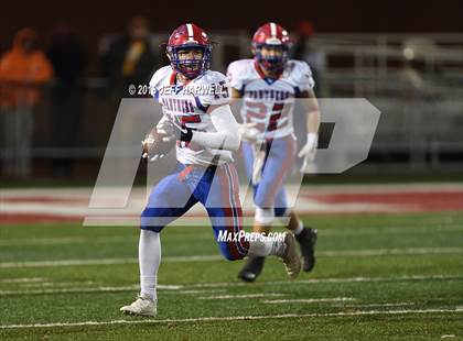 Thumbnail 1 in Girard vs. Licking Valley (OHSAA D4 Regional Final) photogallery.
