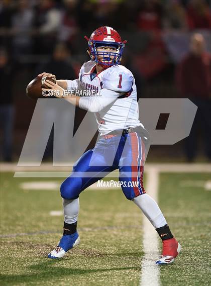 Thumbnail 2 in Girard vs. Licking Valley (OHSAA D4 Regional Final) photogallery.