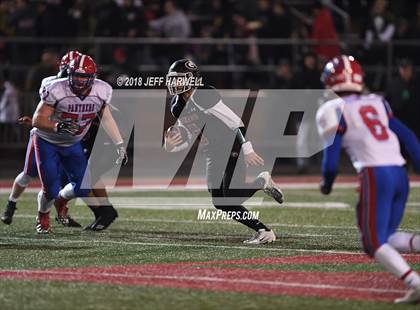 Thumbnail 1 in Girard vs. Licking Valley (OHSAA D4 Regional Final) photogallery.