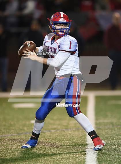 Thumbnail 1 in Girard vs. Licking Valley (OHSAA D4 Regional Final) photogallery.
