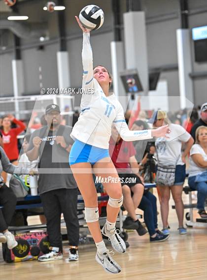 Thumbnail 2 in Tampa Prep vs. Mica Mountain (Nike TOC Southwest) photogallery.
