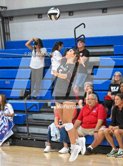 Thumbnail 2 in Tampa Prep vs. Mica Mountain (Nike TOC Southwest) photogallery.