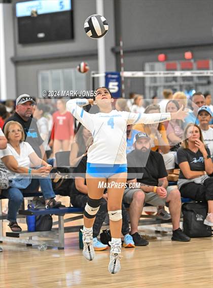 Thumbnail 3 in Tampa Prep vs. Mica Mountain (Nike TOC Southwest) photogallery.