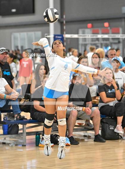Thumbnail 1 in Tampa Prep vs. Mica Mountain (Nike TOC Southwest) photogallery.