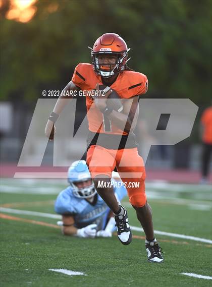 Thumbnail 2 in Orange @ Villa Park photogallery.