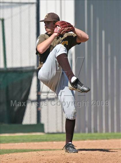 Thumbnail 1 in Crespi @ Canyon photogallery.