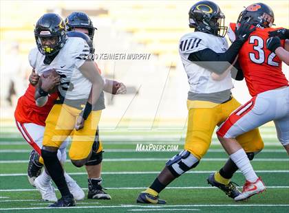 Thumbnail 3 in Klein Oak vs Rockwall (UIL 6A Regional Playoff) photogallery.