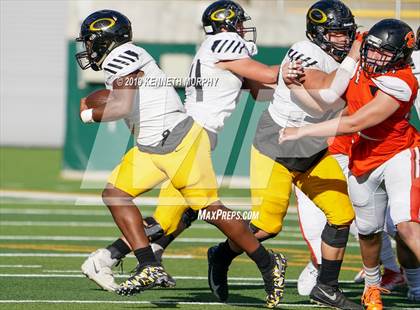 Thumbnail 1 in Klein Oak vs Rockwall (UIL 6A Regional Playoff) photogallery.