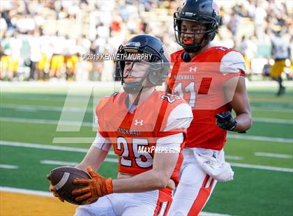 Thumbnail 2 in Klein Oak vs Rockwall (UIL 6A Regional Playoff) photogallery.