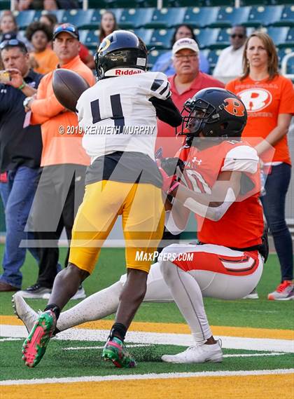 Thumbnail 1 in Klein Oak vs Rockwall (UIL 6A Regional Playoff) photogallery.