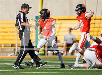 Thumbnail 1 in Klein Oak vs Rockwall (UIL 6A Regional Playoff) photogallery.