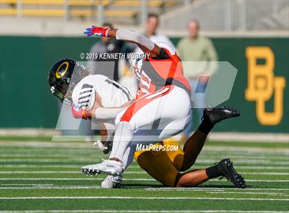 Thumbnail 1 in Klein Oak vs Rockwall (UIL 6A Regional Playoff) photogallery.