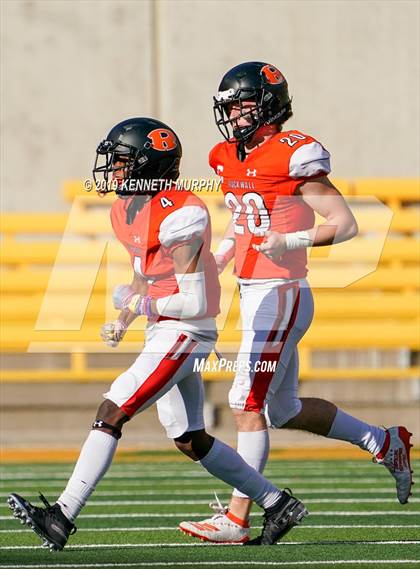 Thumbnail 3 in Klein Oak vs Rockwall (UIL 6A Regional Playoff) photogallery.
