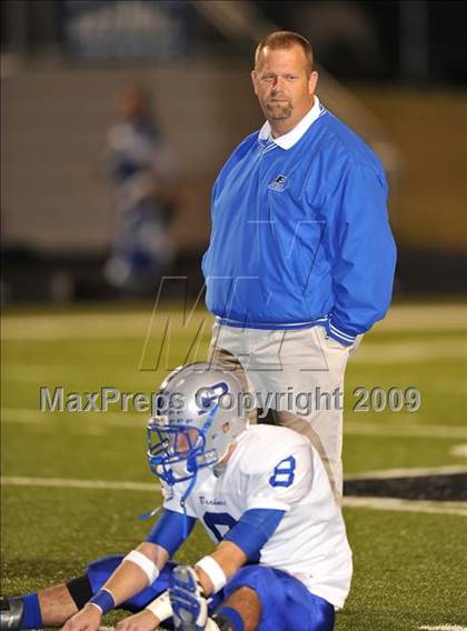 Thumbnail 1 in Pewitt vs. Aubrey (Texas 2A Division II Region II Area Playoffs) photogallery.