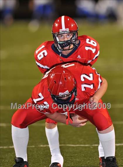 Thumbnail 1 in Pewitt vs. Aubrey (Texas 2A Division II Region II Area Playoffs) photogallery.