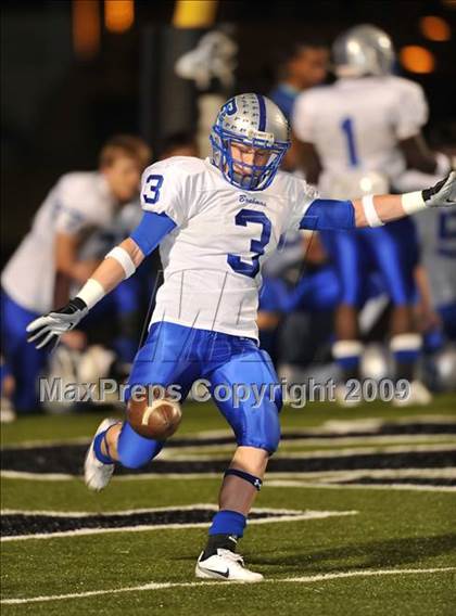 Thumbnail 3 in Pewitt vs. Aubrey (Texas 2A Division II Region II Area Playoffs) photogallery.