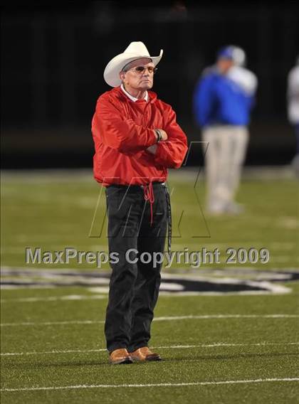 Thumbnail 3 in Pewitt vs. Aubrey (Texas 2A Division II Region II Area Playoffs) photogallery.