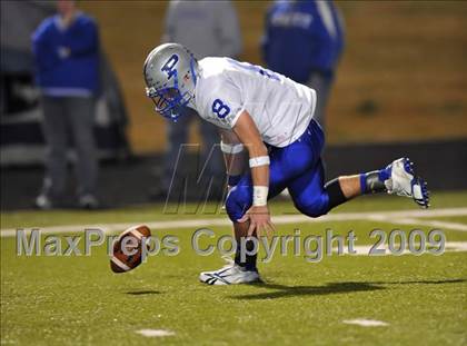 Thumbnail 2 in Pewitt vs. Aubrey (Texas 2A Division II Region II Area Playoffs) photogallery.