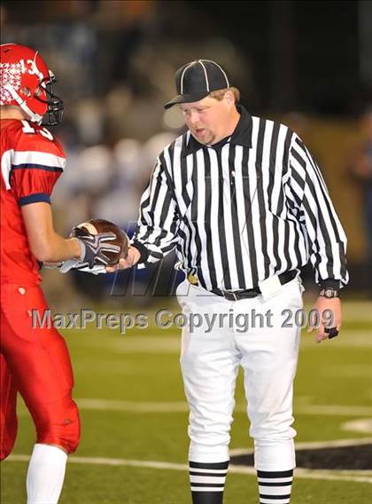 Thumbnail 2 in Pewitt vs. Aubrey (Texas 2A Division II Region II Area Playoffs) photogallery.