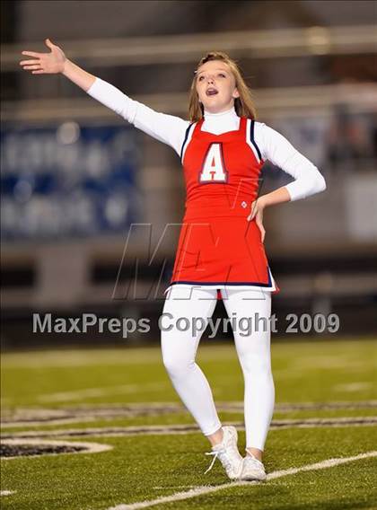 Thumbnail 3 in Pewitt vs. Aubrey (Texas 2A Division II Region II Area Playoffs) photogallery.
