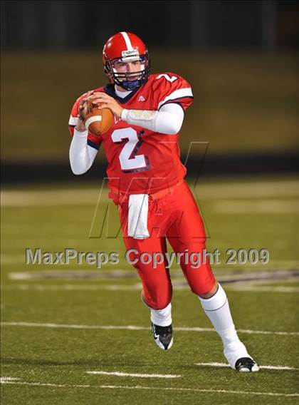 Thumbnail 3 in Pewitt vs. Aubrey (Texas 2A Division II Region II Area Playoffs) photogallery.