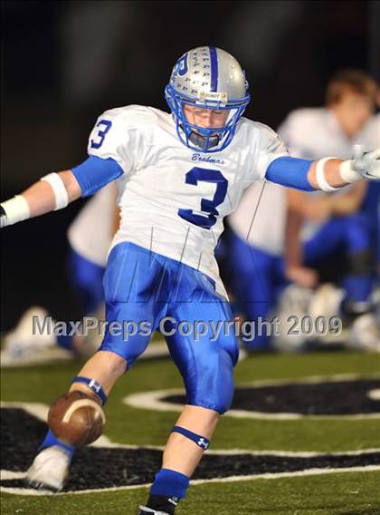 Thumbnail 1 in Pewitt vs. Aubrey (Texas 2A Division II Region II Area Playoffs) photogallery.