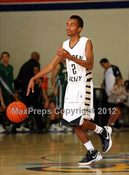 Thumbnail 3 in Providence vs. Golden Valley (Chaminade Holiday Classic) photogallery.