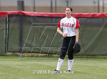 Thumbnail 3 in Washington-Lee @ McLean (VHSL 6A Conf 6 Quarterfinal) photogallery.