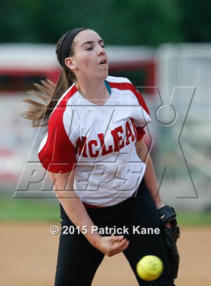 Thumbnail 2 in Washington-Lee @ McLean (VHSL 6A Conf 6 Quarterfinal) photogallery.