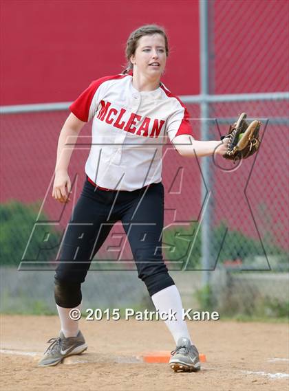 Thumbnail 3 in Washington-Lee @ McLean (VHSL 6A Conf 6 Quarterfinal) photogallery.