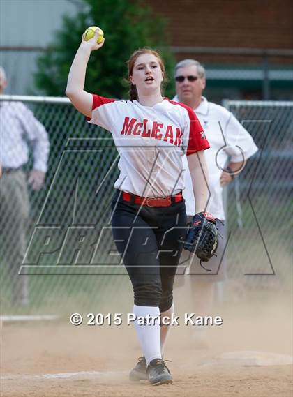 Thumbnail 3 in Washington-Lee @ McLean (VHSL 6A Conf 6 Quarterfinal) photogallery.