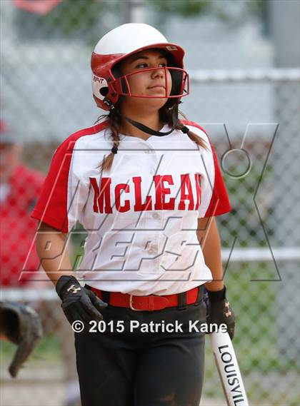 Thumbnail 1 in Washington-Lee @ McLean (VHSL 6A Conf 6 Quarterfinal) photogallery.