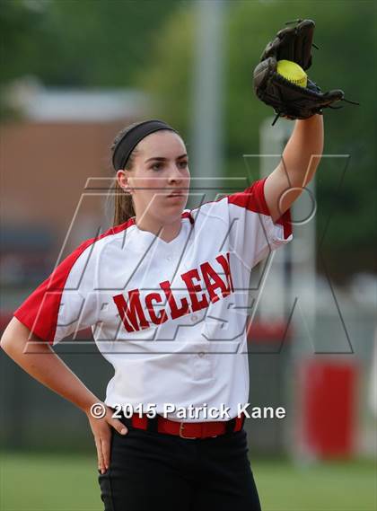 Thumbnail 2 in Washington-Lee @ McLean (VHSL 6A Conf 6 Quarterfinal) photogallery.