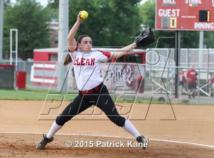 Thumbnail 2 in Washington-Lee @ McLean (VHSL 6A Conf 6 Quarterfinal) photogallery.