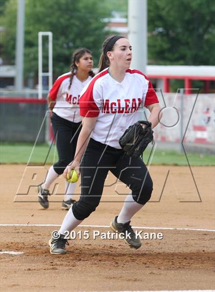 Thumbnail 2 in Washington-Lee @ McLean (VHSL 6A Conf 6 Quarterfinal) photogallery.